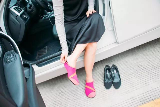 活久见！一双穿上去就等于没穿的鞋，竟然比光脚还舒服？