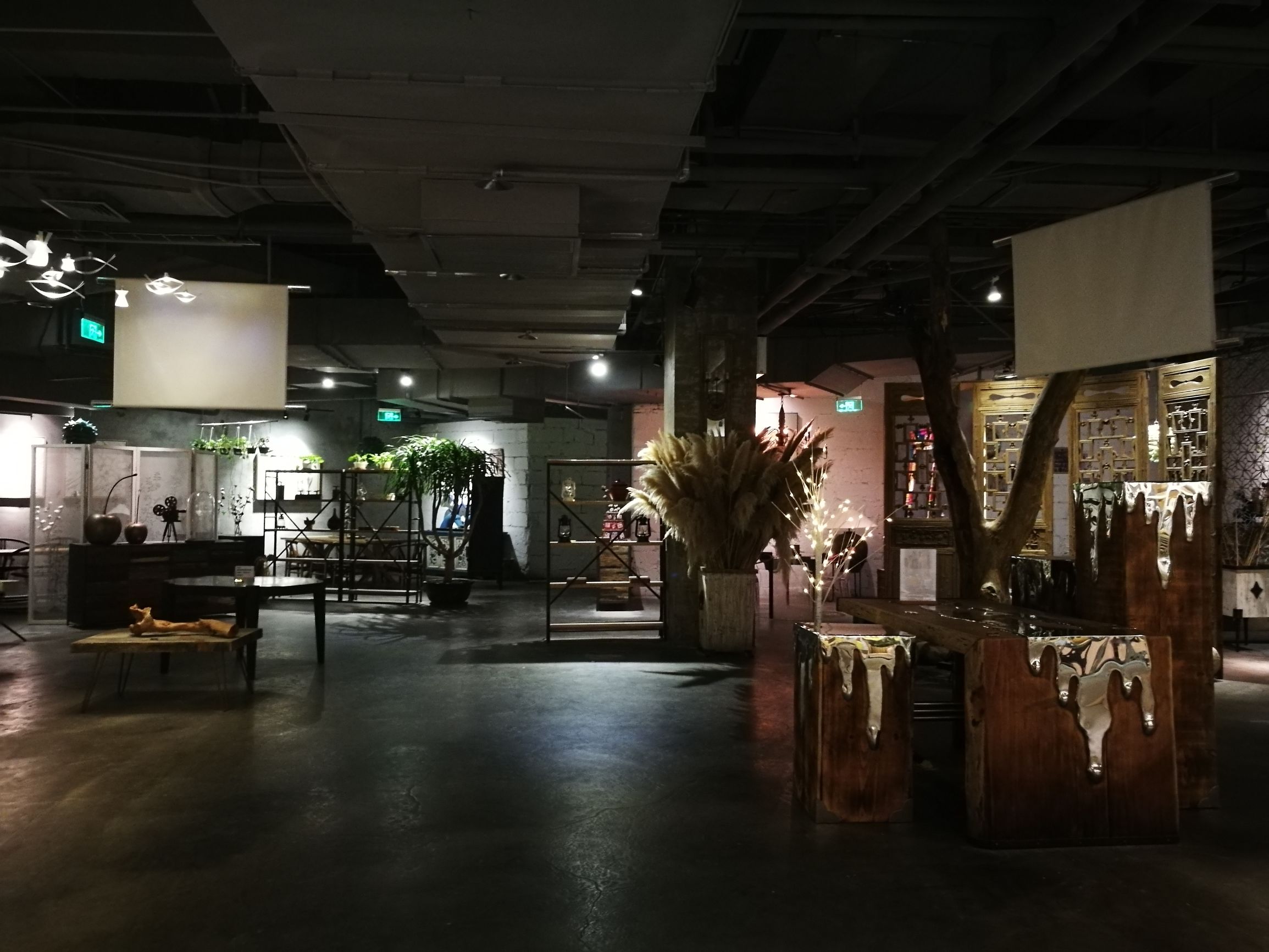 满足了对书店所有的想象,三亚小众书店推荐