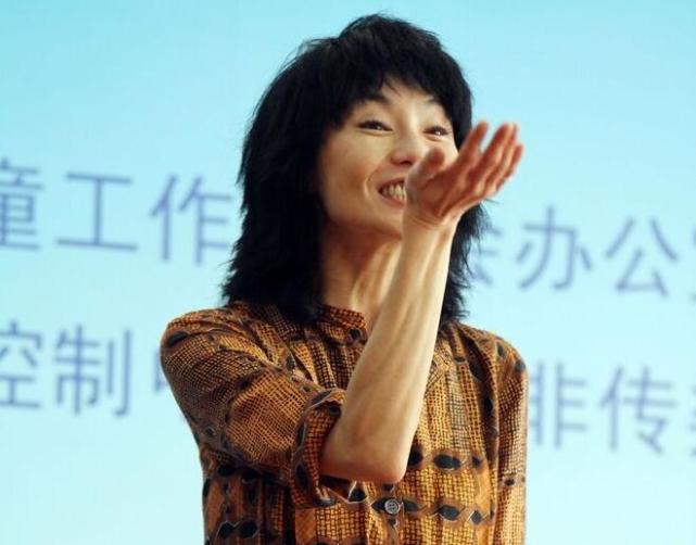 鹿晗抱关晓彤亲吻戏,迪丽热巴和鹿晗高甜片段