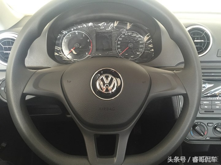 小伙买十万元二手车,小伙几千块钱买二手车