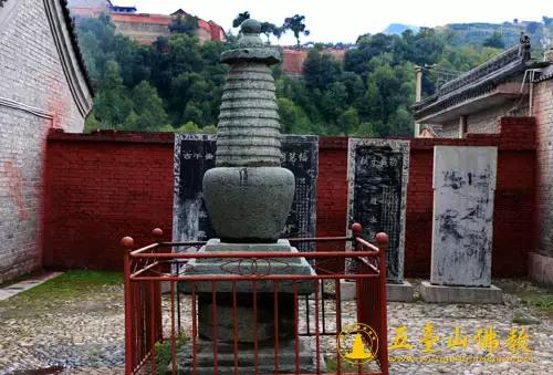 五台山广化寺夜景,五台山广化寺庙住宿