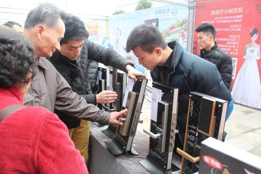 哪种防盗锁小偷打不开,没门缝防盗锁没带钥匙怎么开