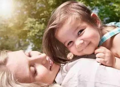 合理饮食及时补充水分预防中暑,宝宝中暑严重该吃什么药