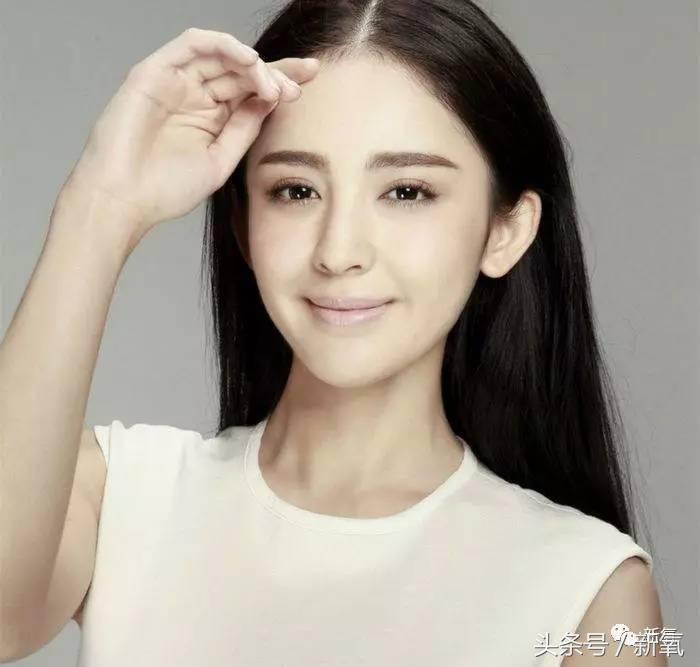 古力娜扎和迪丽热巴谁更好看街拍,迪丽热巴古力娜扎身材照片