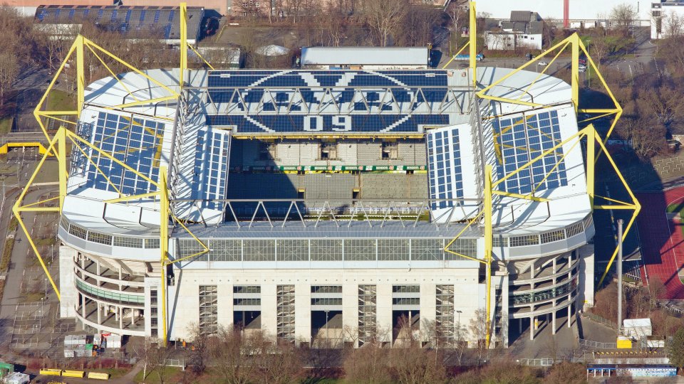 多特蒙德主场丢冠罪人,多特蒙德德国杯出局