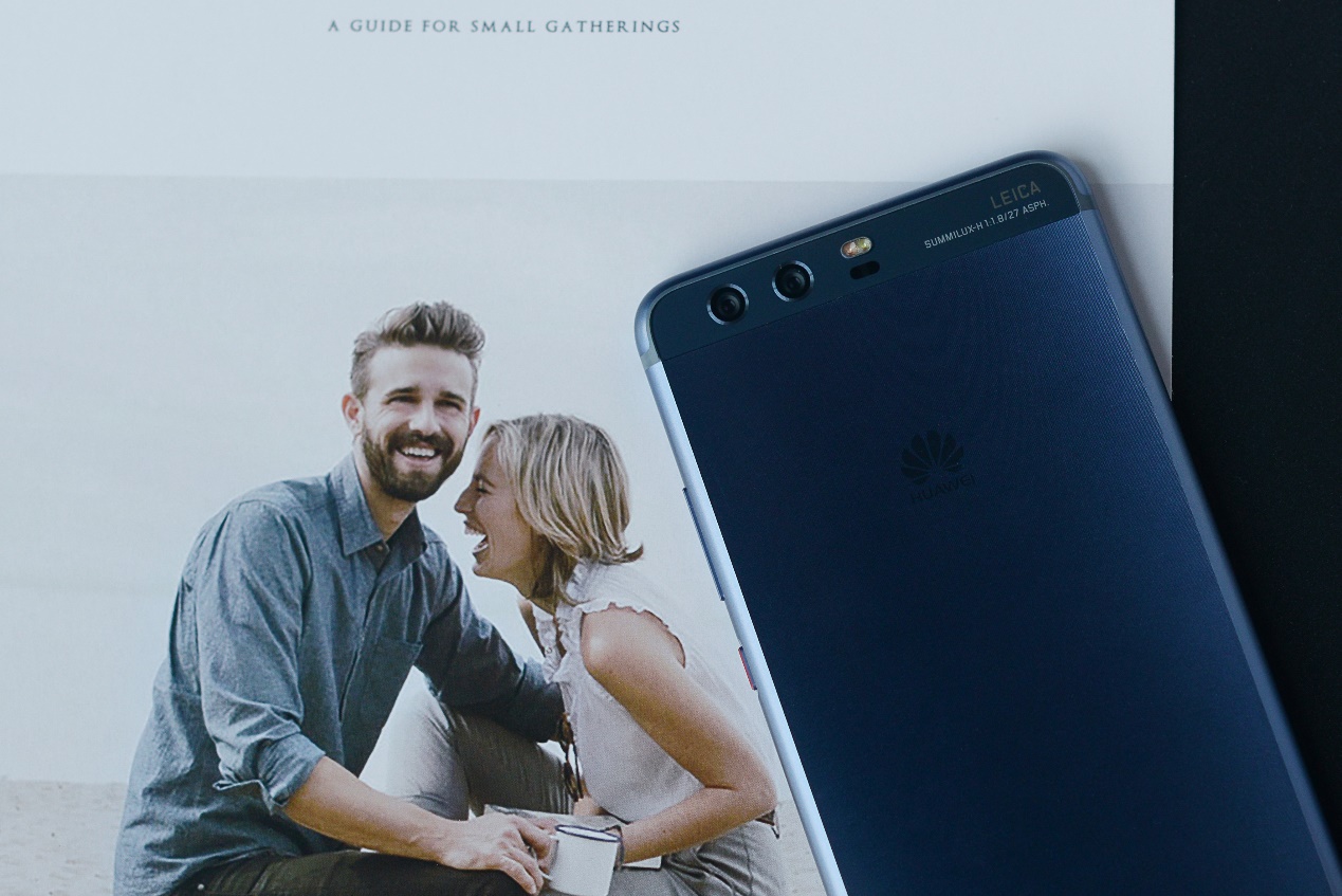 手机有特色的主题,手感最好的华为手机p10