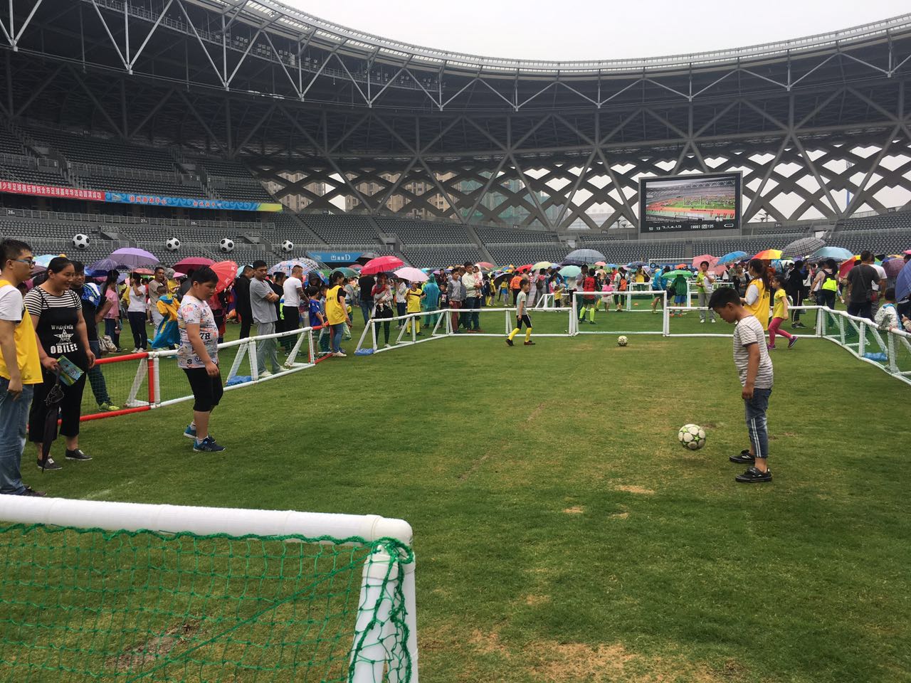2017徐州亲子足球嘉年华嗨翻全场！尽享足球激情