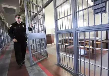 干货办理签证所需准备的材料,出入境到底有哪些不能带的东西