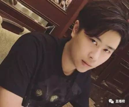 开理发店主播,开狼人杀馆