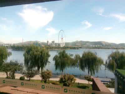 再升级！汽车巡展走进长清大学城｜快来看看你人生的第一部车！