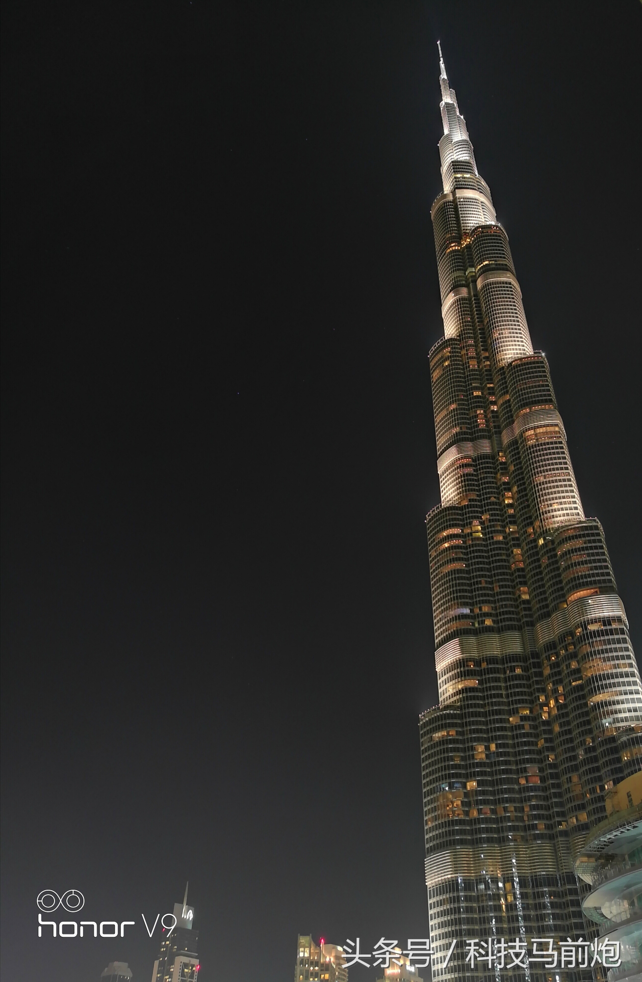 见证沙漠奇迹之美，带着荣耀V9开启迪拜奇遇记