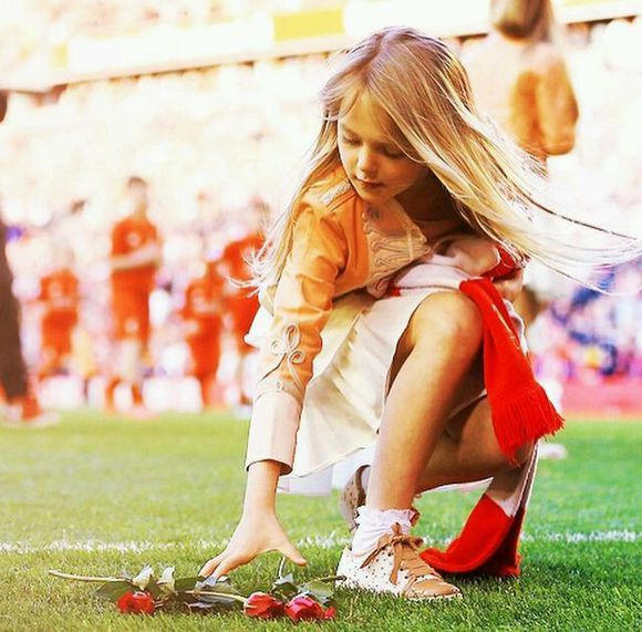 萌娃陪你过六一!足坛8大可爱宝贝:小七萌翻全场迷你罗子承父业