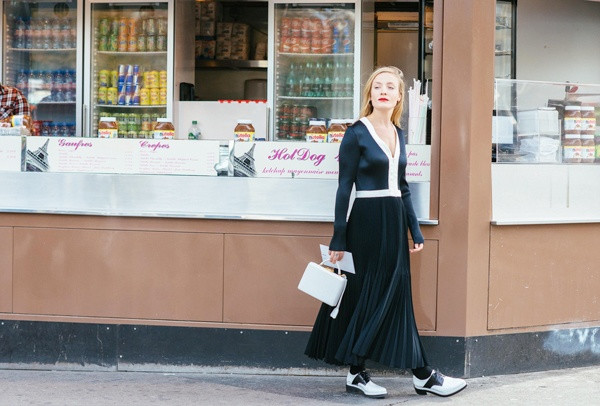 2万多元经典款也可以很时髦,买名牌包升值