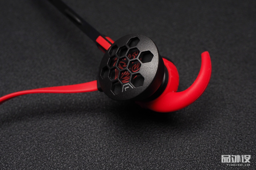 TteSPORTS隐者PRO专业版入耳式游戏耳机评测