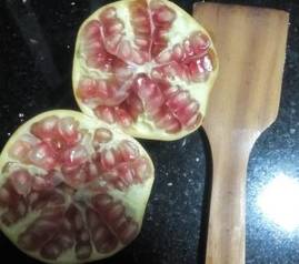 不用吐籽的石榴是哪种,吃石榴的正确方法石榴要不要吐籽