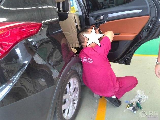 瑞风S3维修小记解决右后门拉手不回弹问题