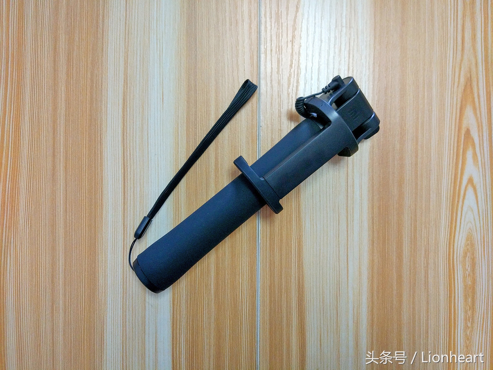 小米自拍杆最简单的方法,小米自拍杆使用教程老款