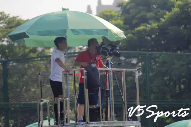 草根球队夺联赛冠军,草根足球队夺联赛冠军