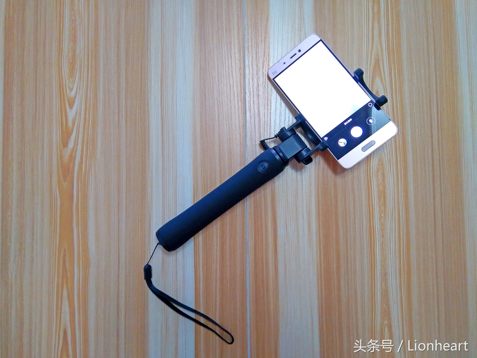 小米自拍杆最简单的方法,小米自拍杆使用教程老款