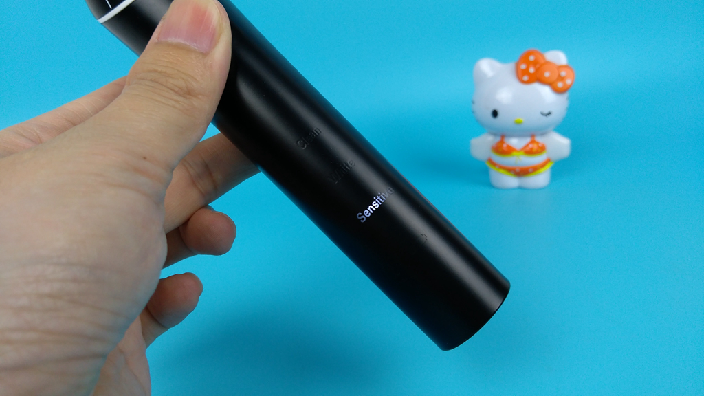 为何孩子蛀牙补完又补？选择合适的牙刷时刻注意口腔卫生