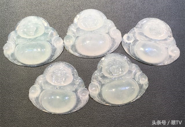 假如用珠宝翡翠来打游戏，卡牌：人头可以送，技能不能放