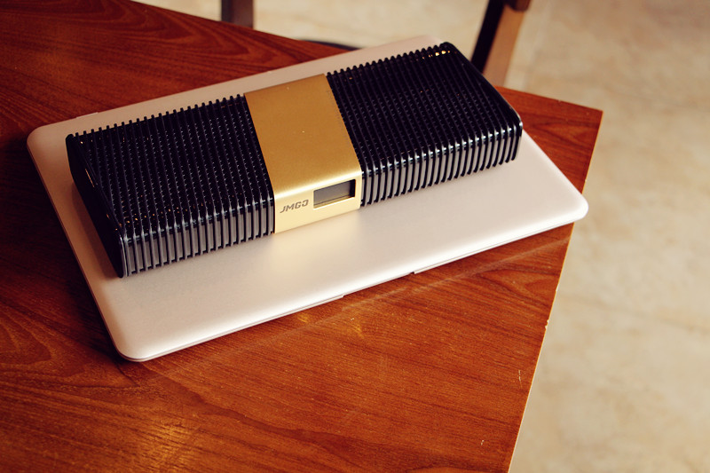 坚果睿途r8投影仪怎么用,坚果投影仪睿途r8死机