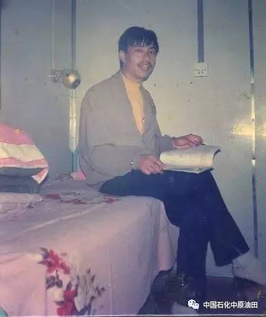 油田老照片,曾经有上万人居住的地方