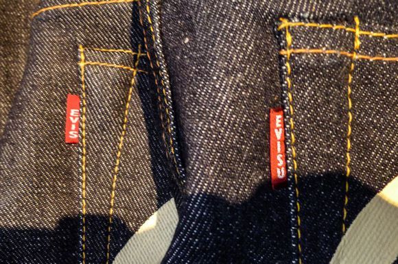 说一说被冠希哥带火日本EVISU,在山寨美国牛仔裤始祖李维斯LEVIS后发生尴尬的事