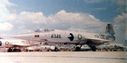 我国第一架战机是谁设计的,我国自行研制的第三代战斗机是