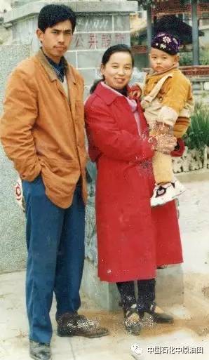 油田老照片,曾经有上万人居住的地方