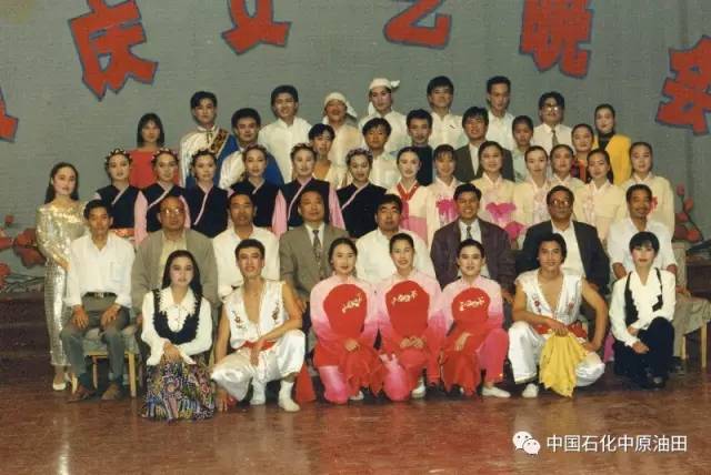 油田老照片,曾经有上万人居住的地方