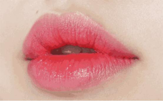 如何画唇妆显嘴小,baby微笑唇化妆步骤