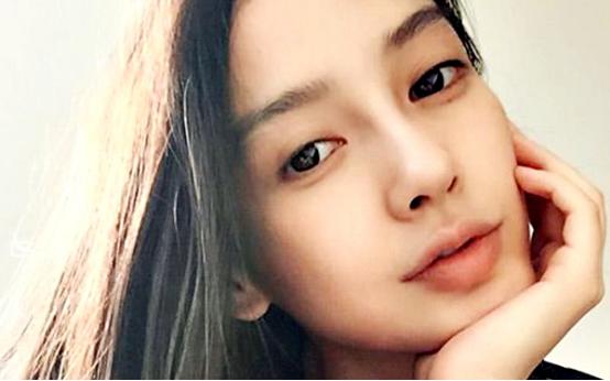 如何画唇妆显嘴小,baby微笑唇化妆步骤