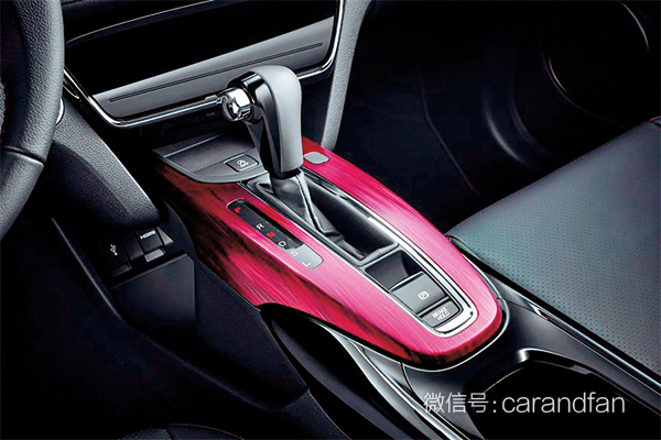 斯巴鲁xv对比jeep自由侠,19款广汽菲克jeep多少钱