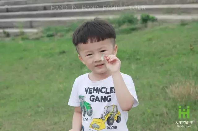 汉口江滩秀,潮童街拍视频