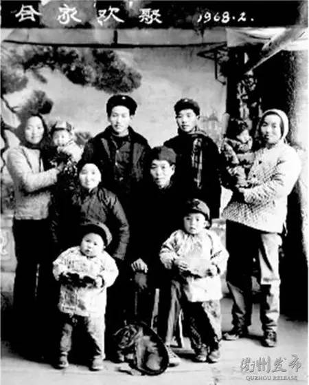 衢州拍照6人全家福,特别有意思的全家福