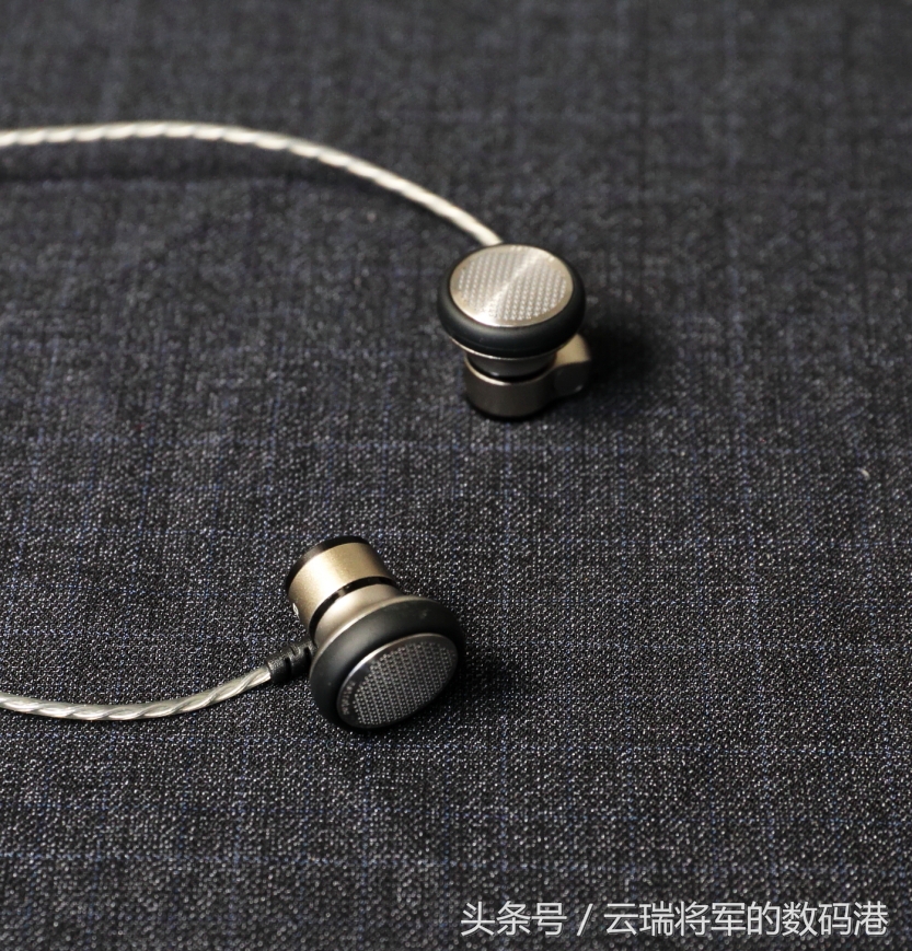 曾经和阿思翠耳机齐名的国产耳机,阿思翠降噪耳机