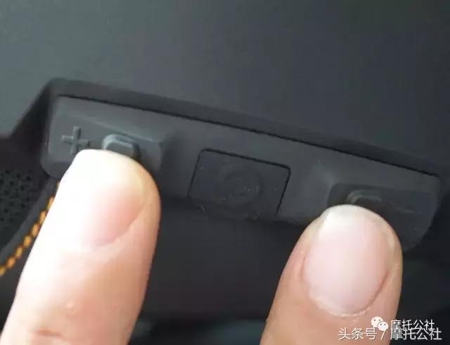 舒伯特揭面盔评测,舒伯特c4pro和agv揭面盔哪个好