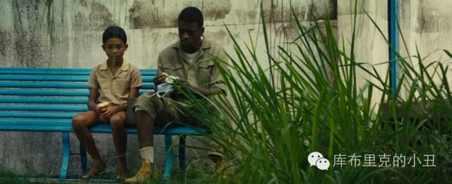 一代球王的故事,一代球王马拉多纳故事