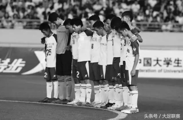 致敬传奇愿天堂也有篮球,愿天堂也有足球纪念马拉多纳