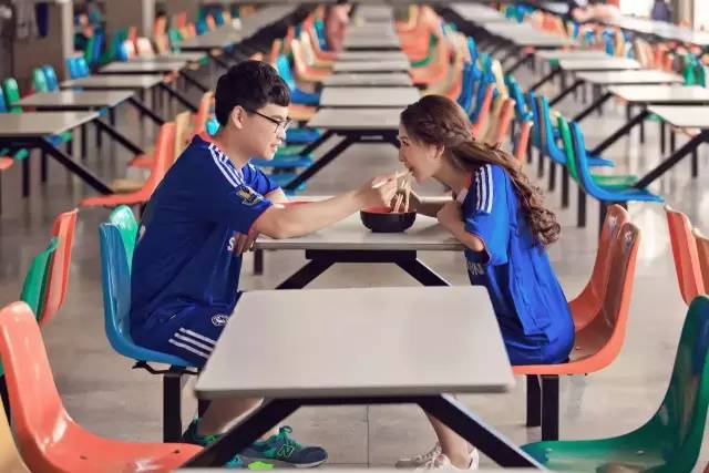 毕业不分手交往三年,毕业不分手微电影