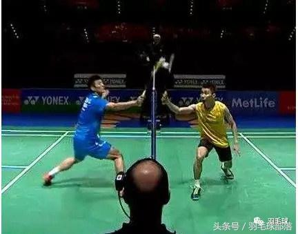 羽毛球2021年发球过手违例吗,发球时羽毛球的违例现象有哪些