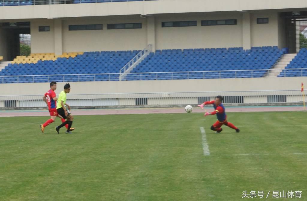 2017年昆山市“思普特”杯男子足球甲级联赛正式落下帷幕,天合国际物流勇夺冠军