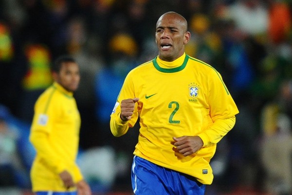 足球最具有进攻性的位置,足球场上哪个位置最好踢