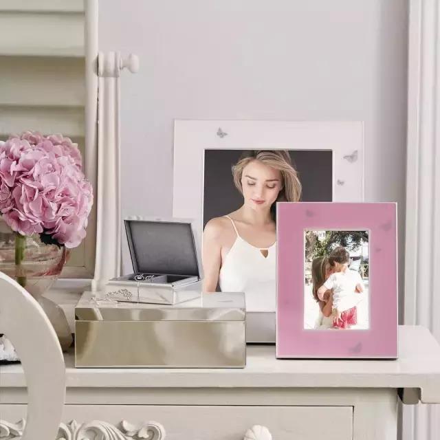 米兰达可儿优雅迷人又亮眼又吸睛,米兰达可儿冻龄护肤秘诀