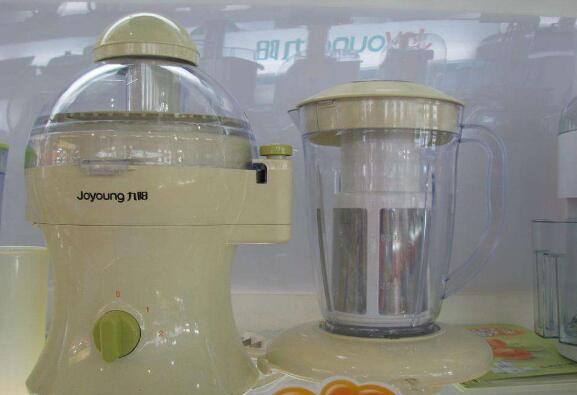 实用性好的榨汁机品牌推荐,家用果汁榨汁机哪个牌子好用耐用