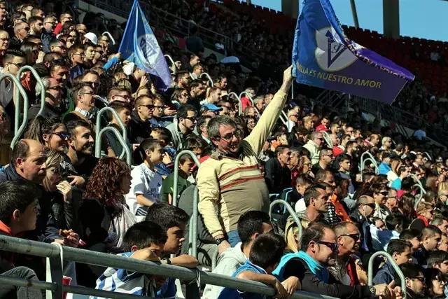 中国足球解说皇马,中国解说员评论中国足球