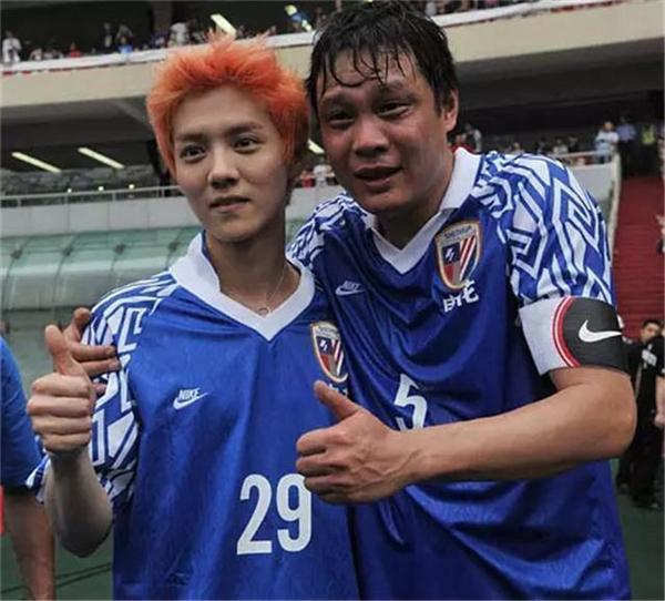 鹿晗去曼联俱乐部五年前,娱乐圈里的鹿晗粉丝