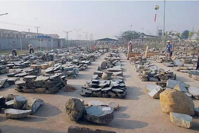 缅甸玉石交易税收 (缅甸玉石场口在缅甸哪里)