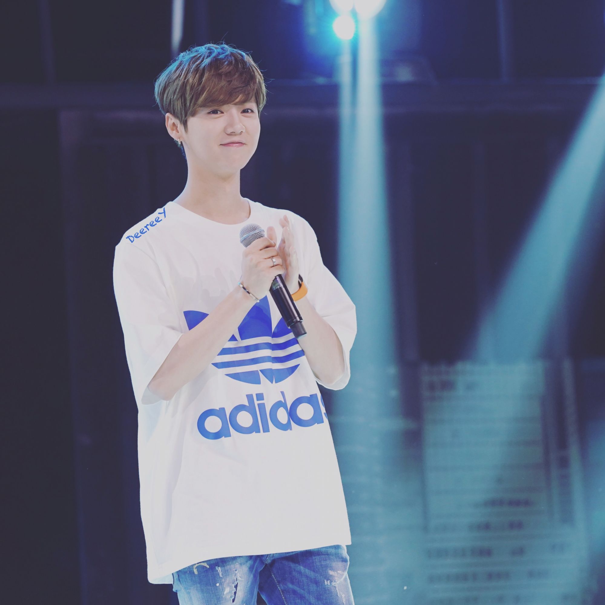 鹿晗听到exo歌的反应,鹿晗听见音乐跳舞